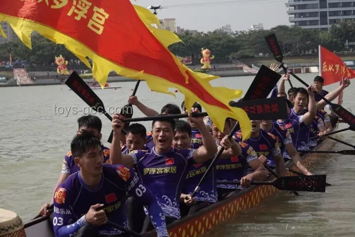 **龙舟赛场与征婚现场：一场意外的跨界对比**